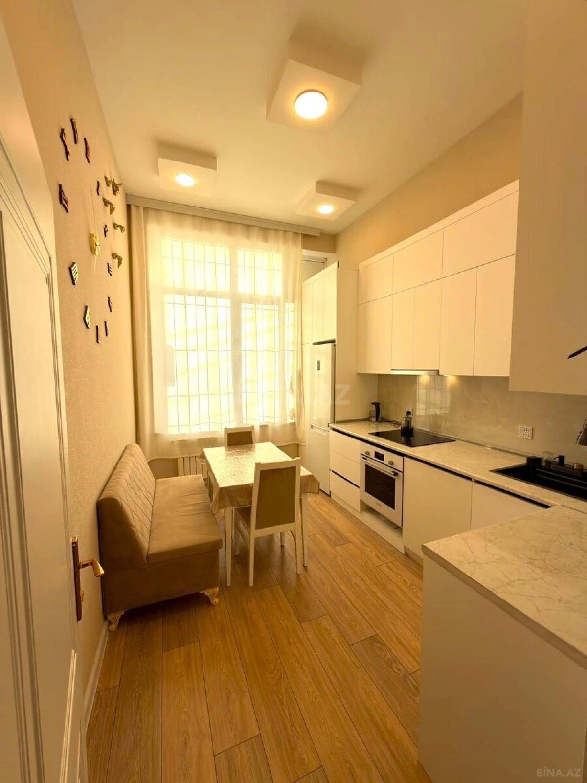 Satılır 2 otaqlı mənzil 82 m²