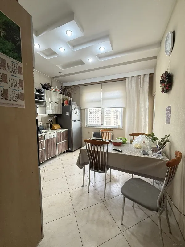 Satılır 3 otaqlı mənzil 110 m²