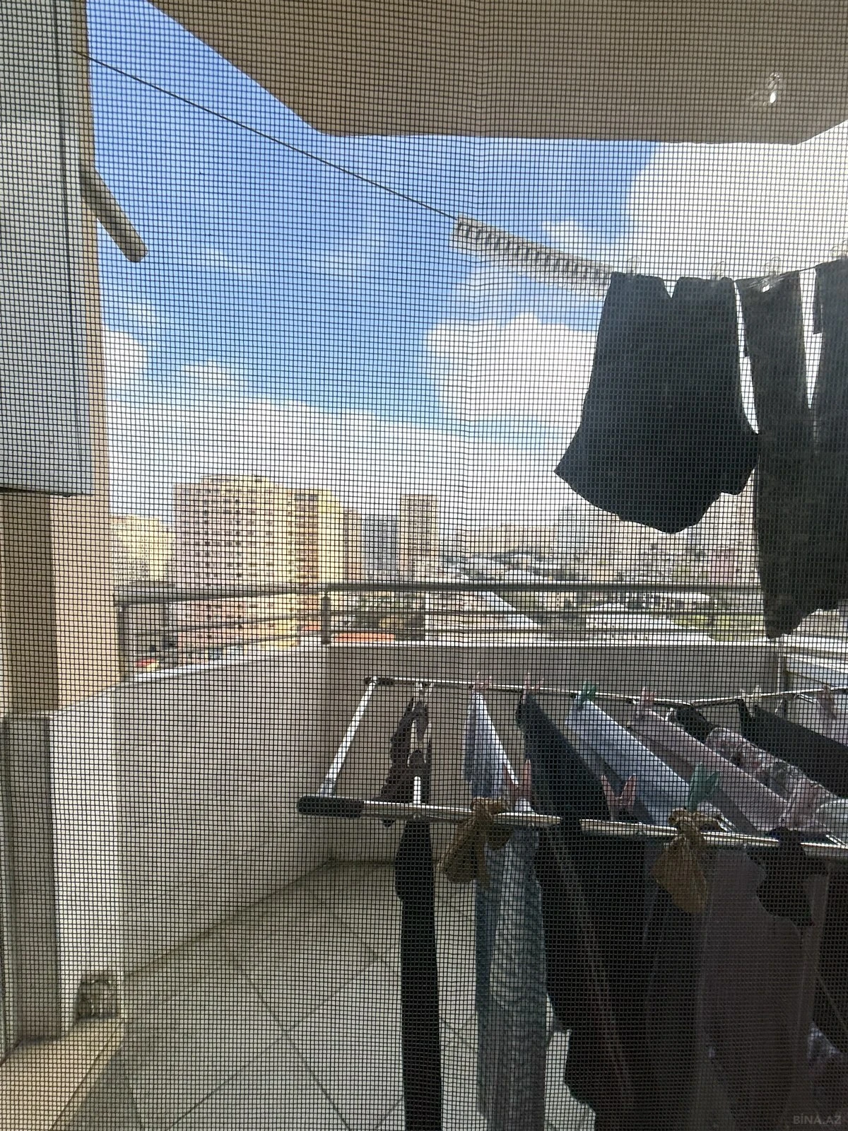 Satılır 3 otaqlı mənzil 110 m²