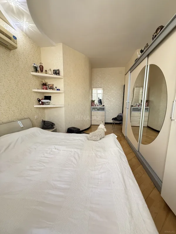 Satılır 3 otaqlı mənzil 110 m²