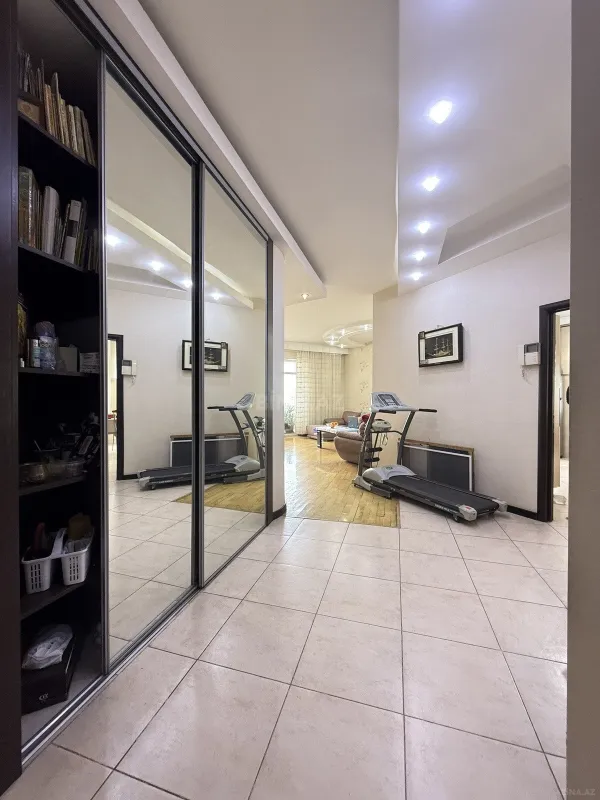 Satılır 3 otaqlı mənzil 110 m²