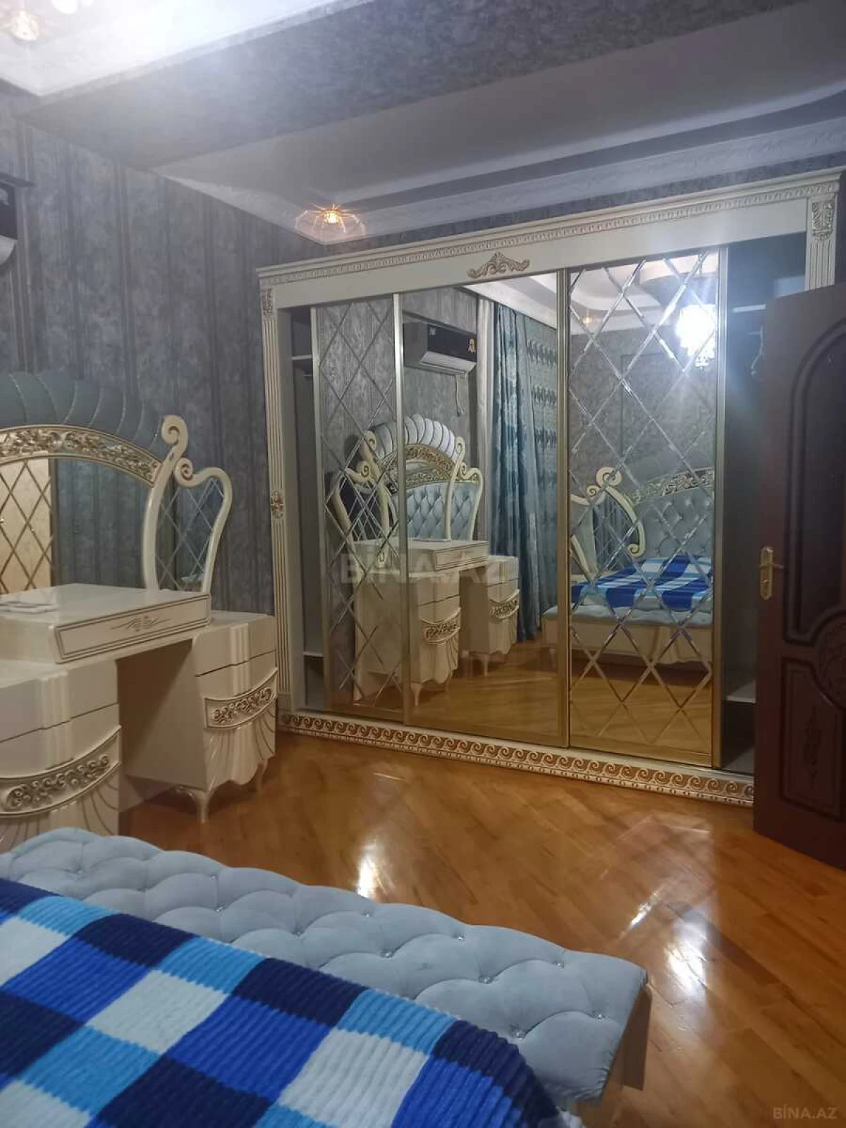 Kirayə verilir 3 otaqlı mənzil 105 m²