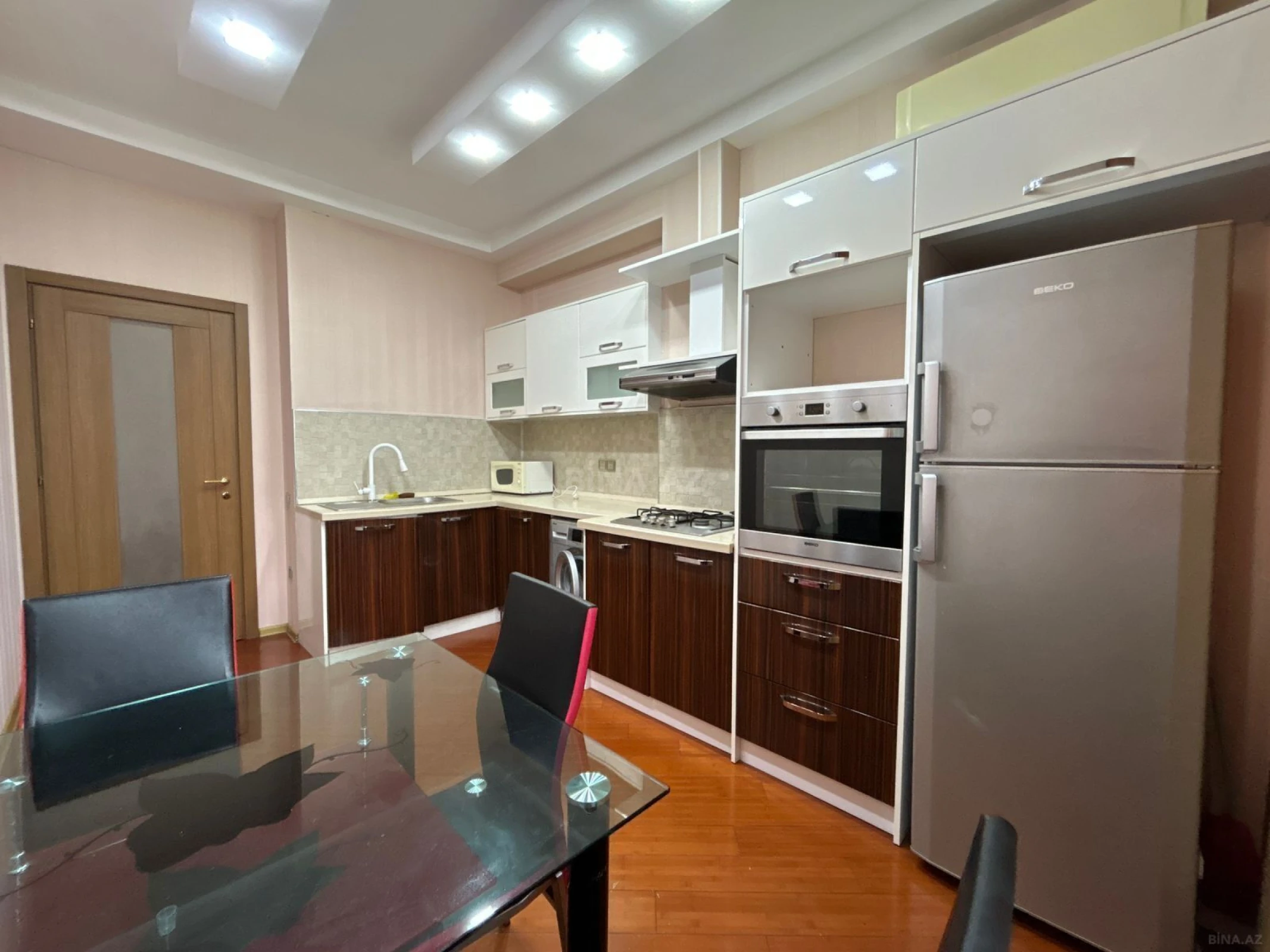 Satılır 2 otaqlı mənzil 95 m²