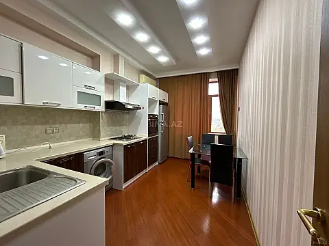 Satılır 2 otaqlı mənzil 95 m²