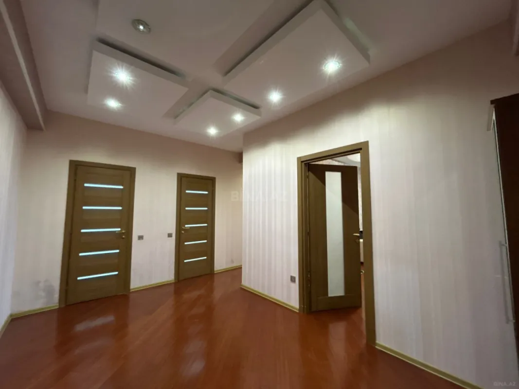 Satılır 2 otaqlı mənzil 95 m²
