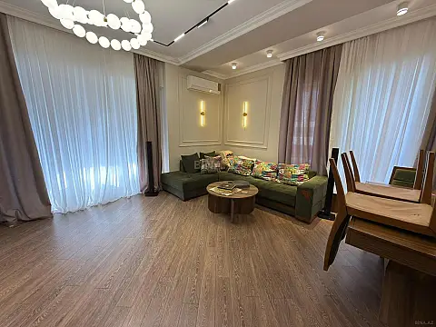 Satılır 3 otaqlı mənzil 128 m²