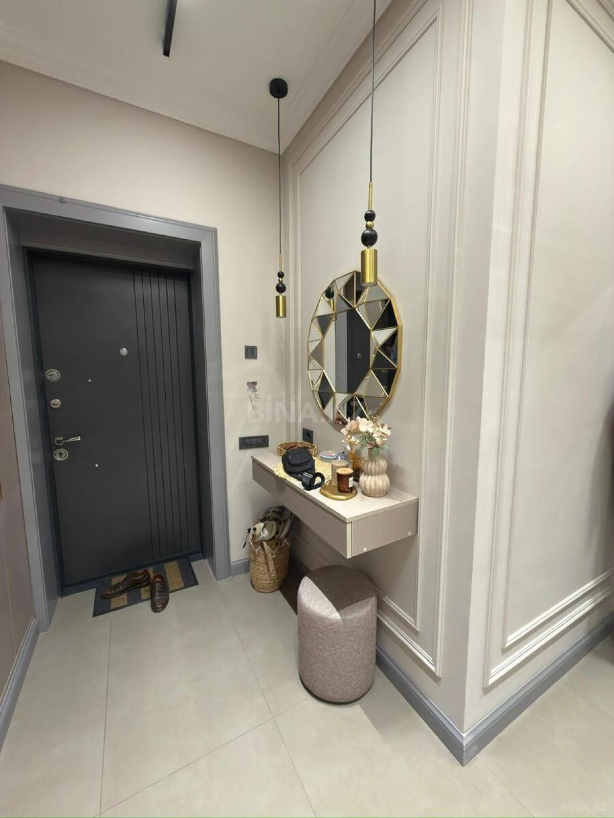 Satılır 3 otaqlı mənzil 128 m²