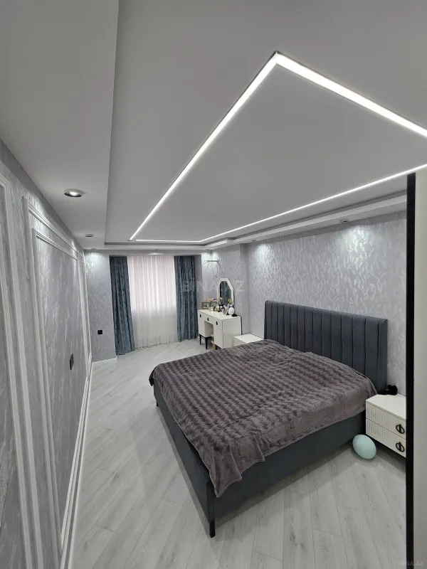 Satılır 5 otaqlı mənzil 120 m²