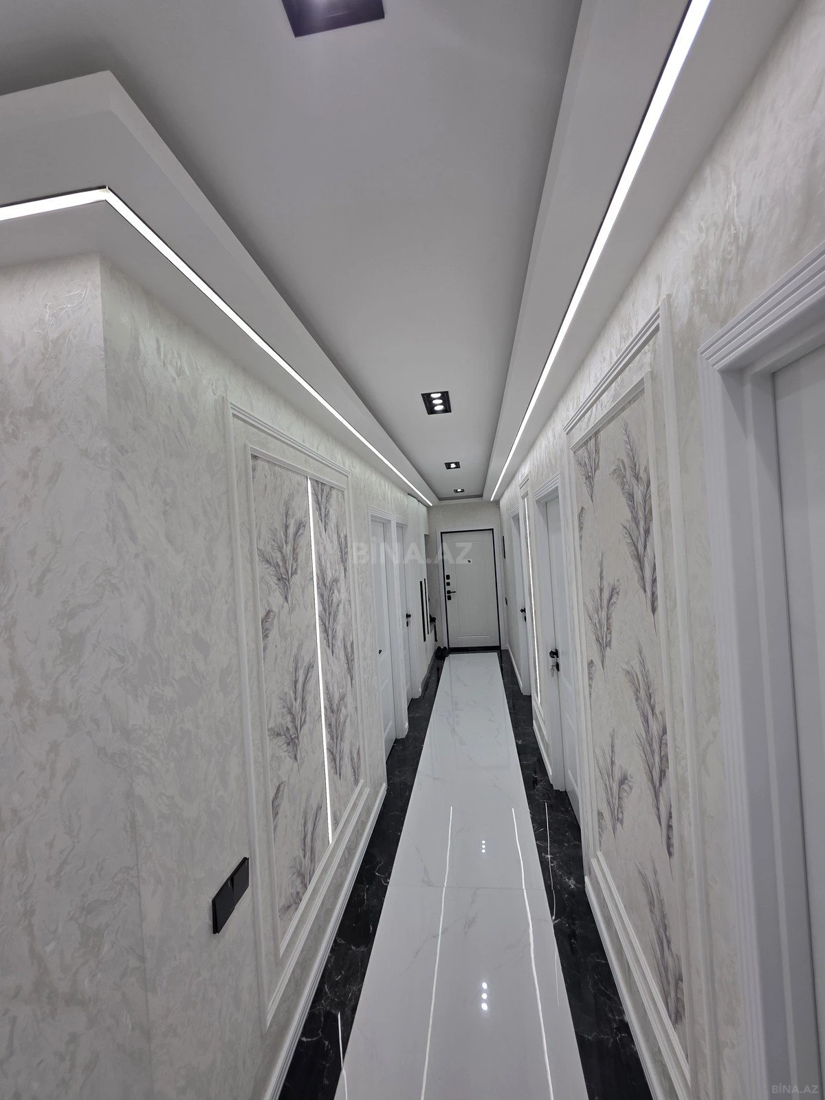 Satılır 5 otaqlı mənzil 120 m²