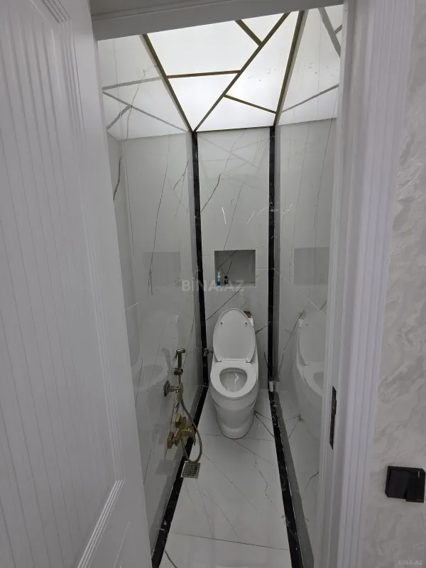 Satılır 5 otaqlı mənzil 120 m²