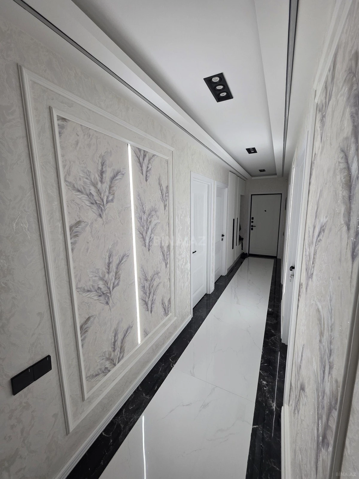 Satılır 5 otaqlı mənzil 120 m²