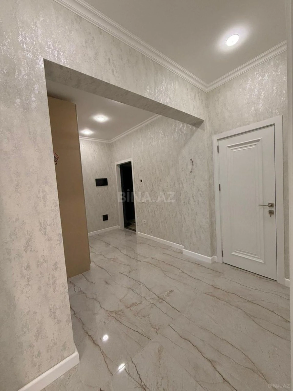 Kirayə verilir 2 otaqlı mənzil 80 m²
