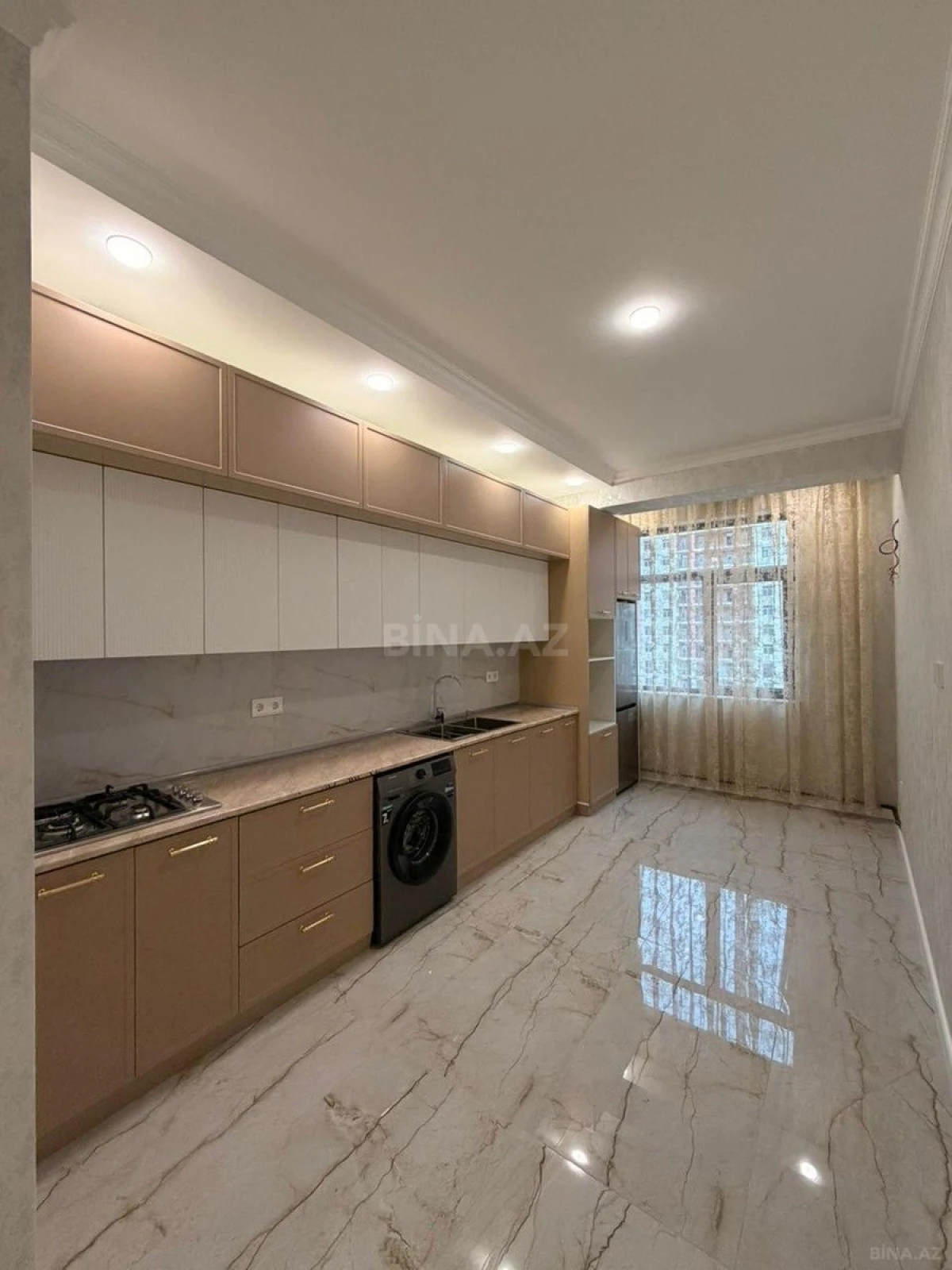 Kirayə verilir 2 otaqlı mənzil 80 m²