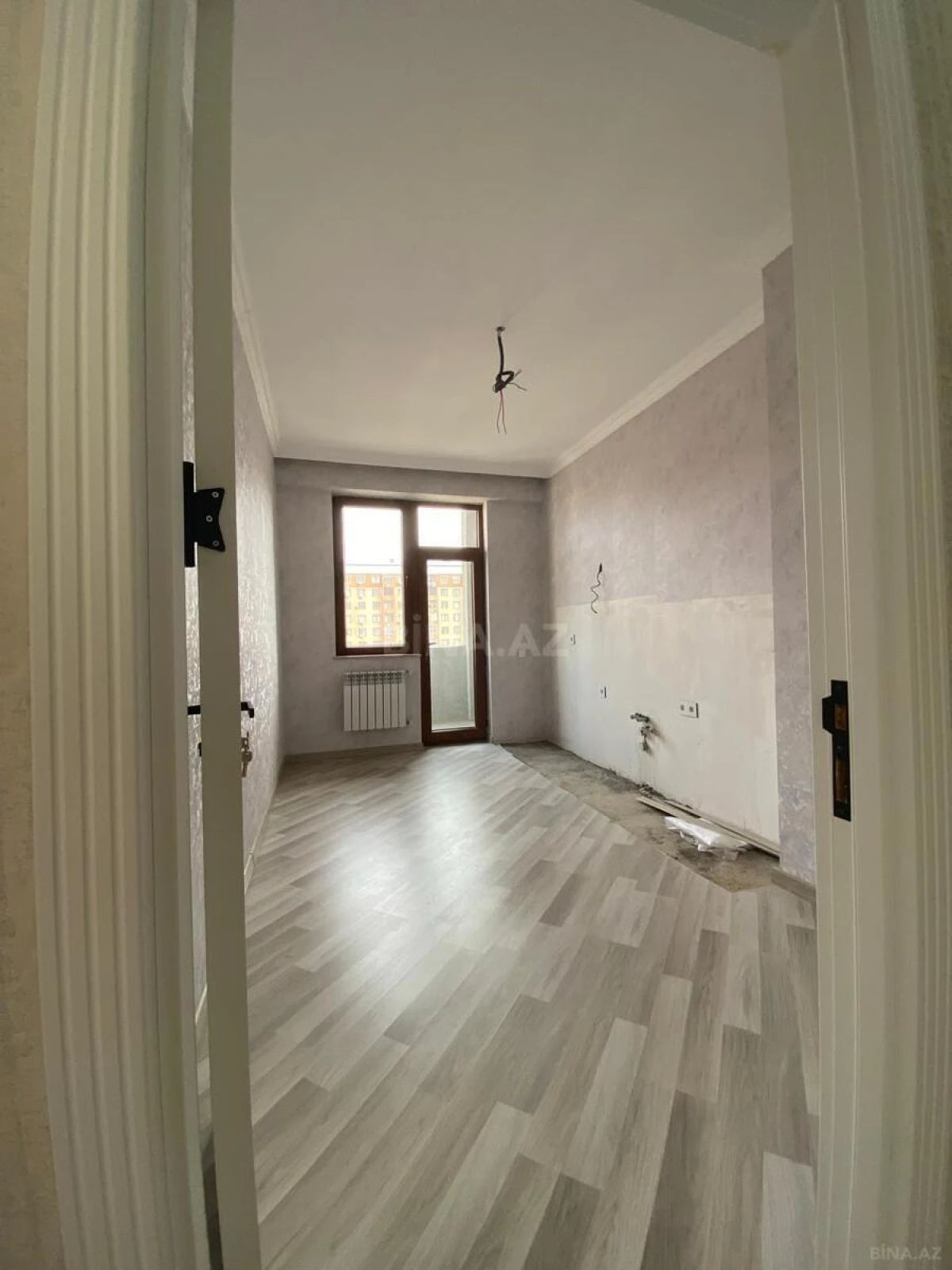 Satılır 3 otaqlı mənzil 96.5 m²