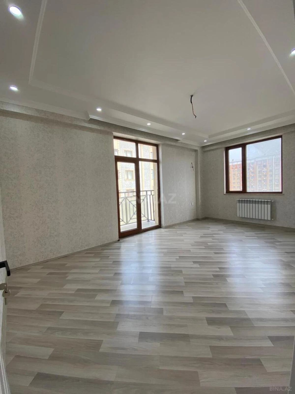 Satılır 3 otaqlı mənzil 96.5 m²