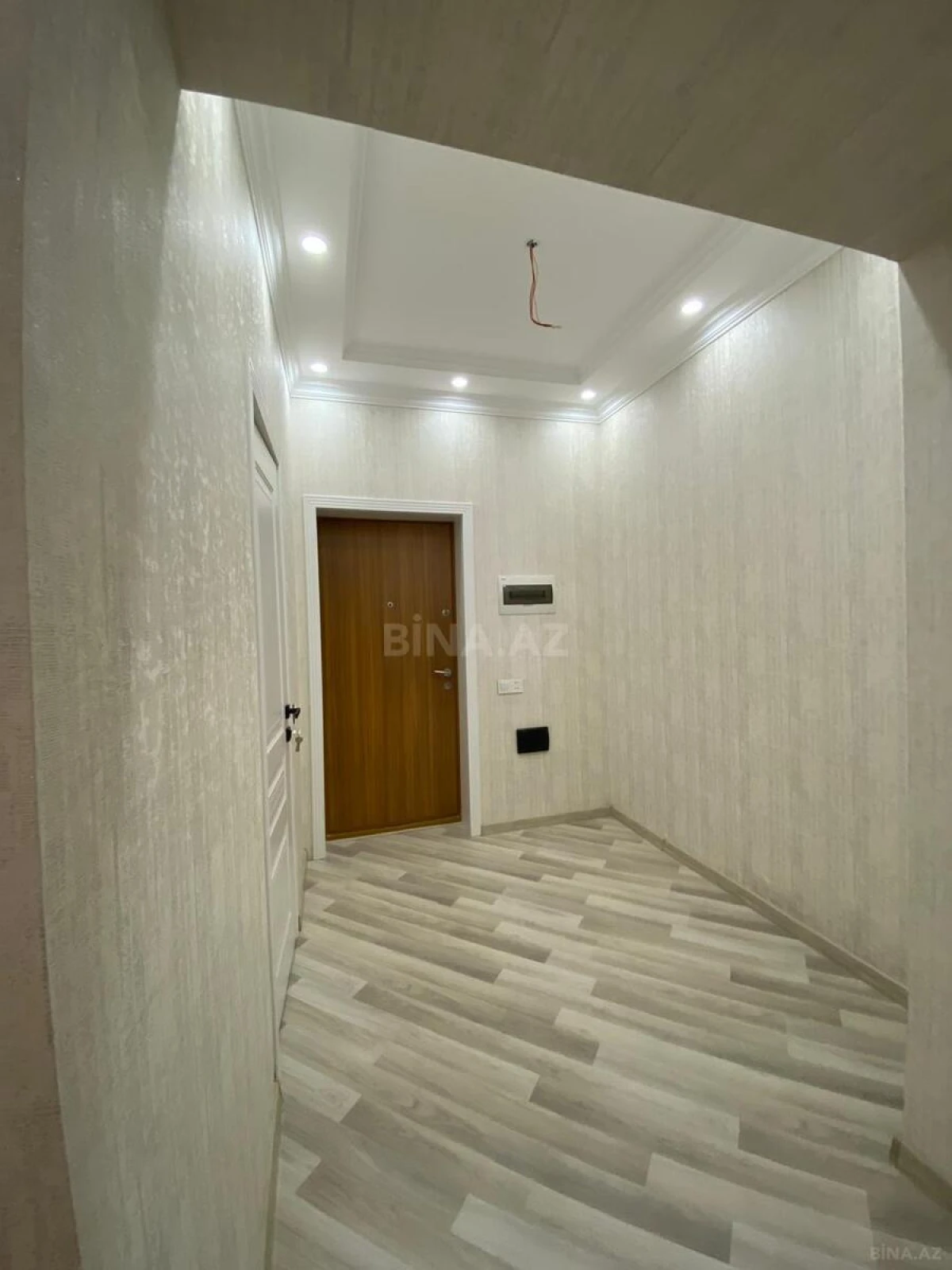 Satılır 3 otaqlı mənzil 96.5 m²