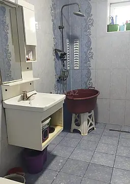 Satılır 5 otaqlı həyət evi 120 m²
