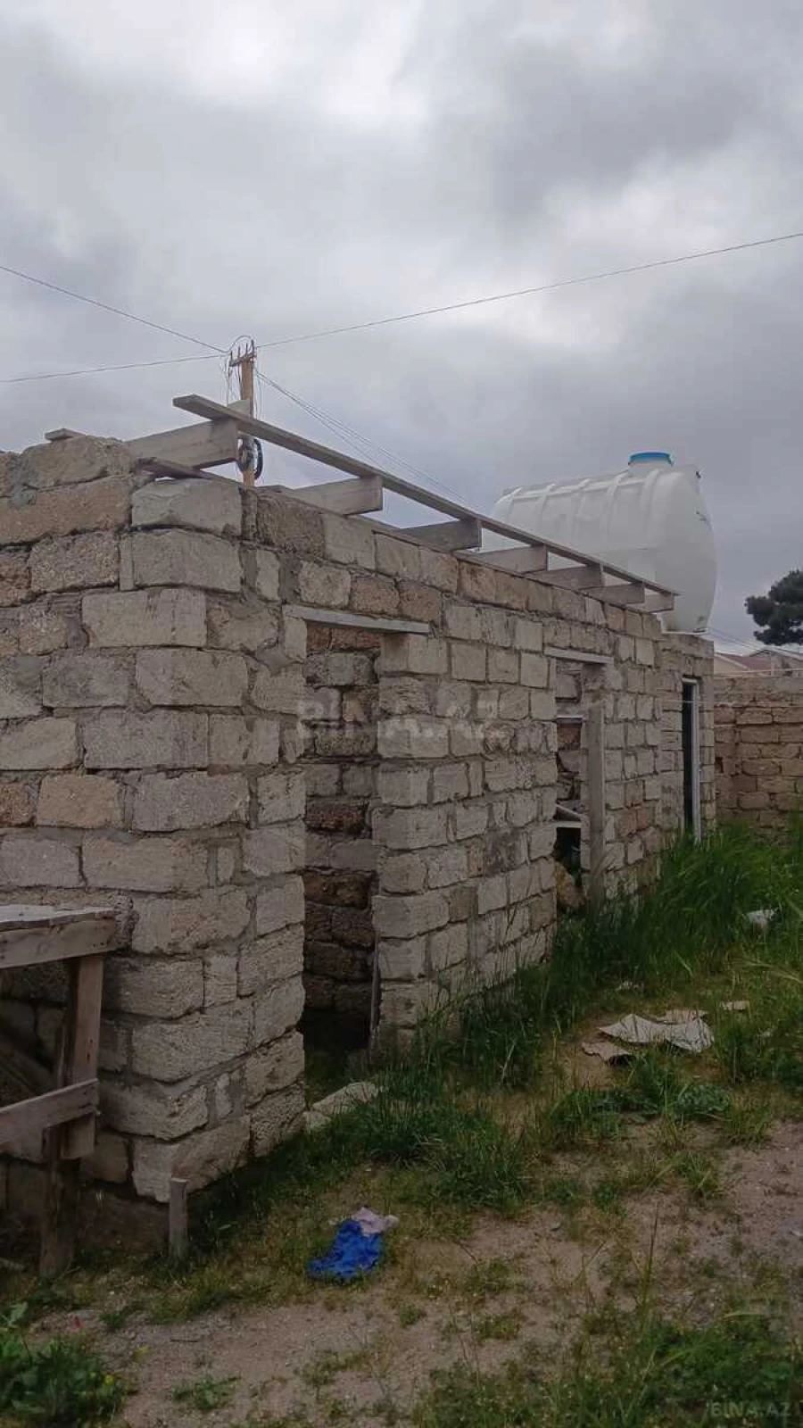 Satılır 5 otaqlı həyət evi 120 m²