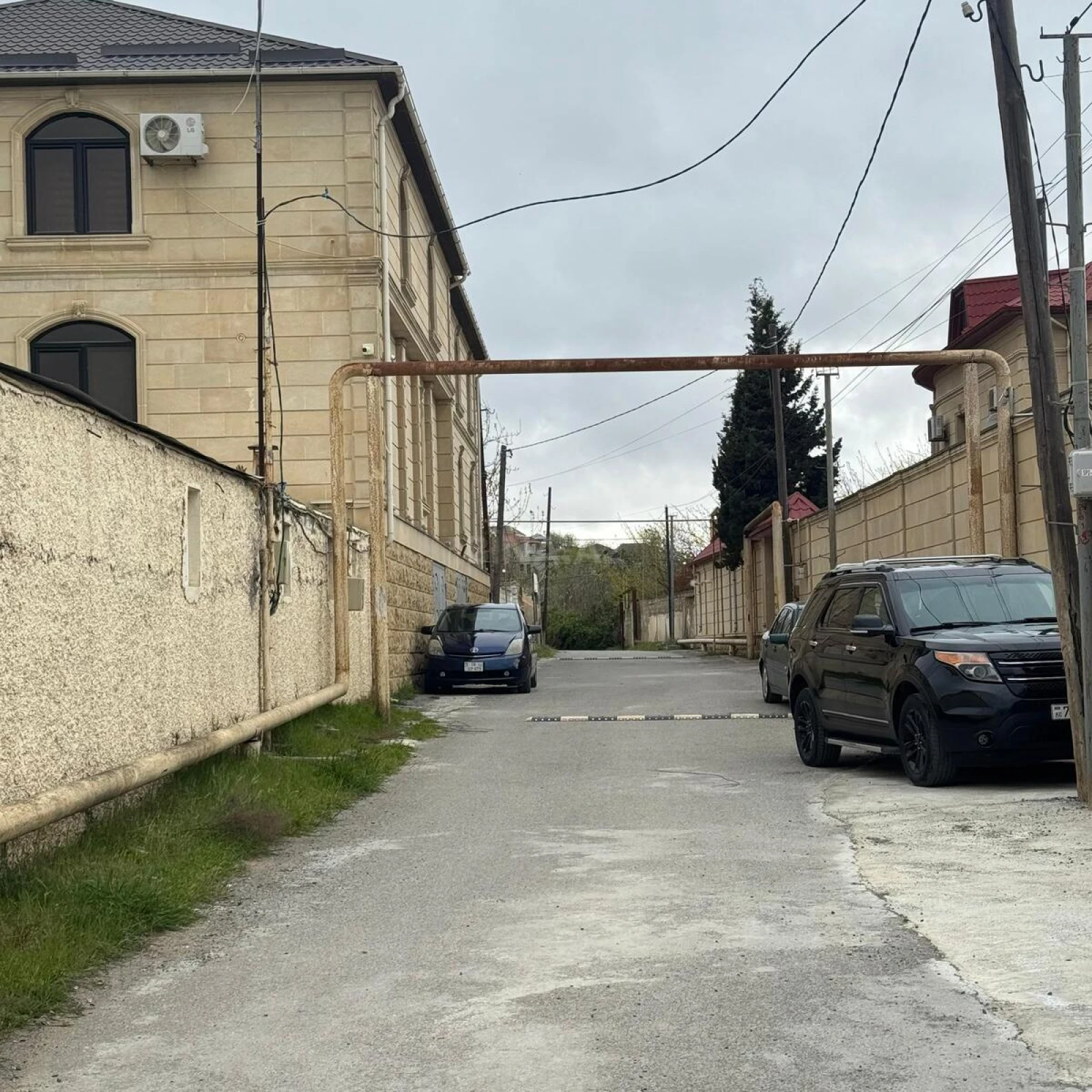 Satılır torpaq sahəsi 2 m²