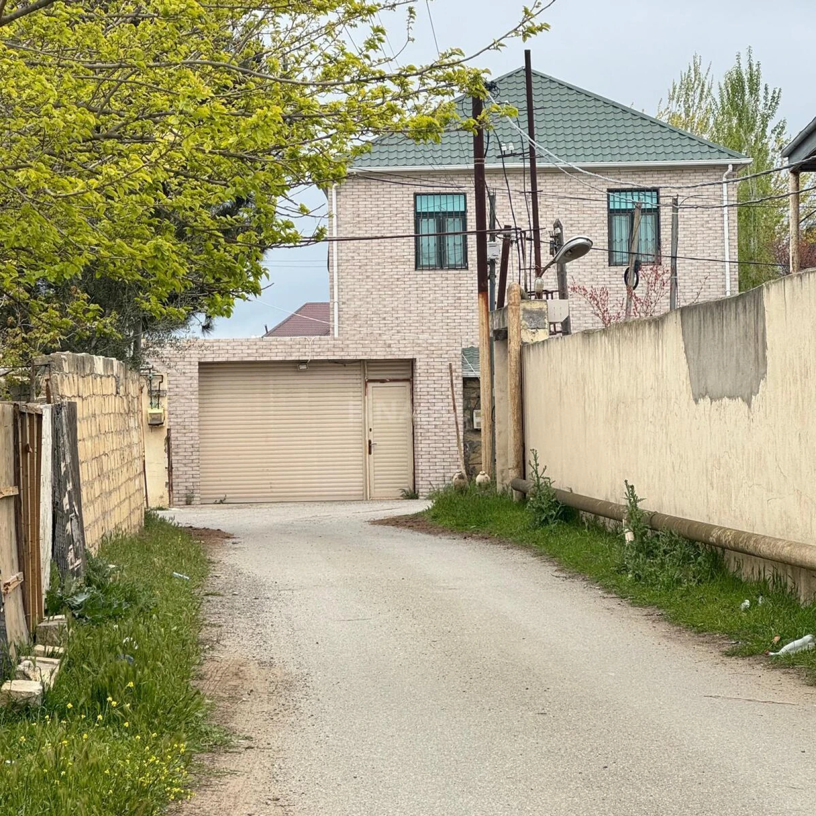 Satılır torpaq sahəsi 2 m²