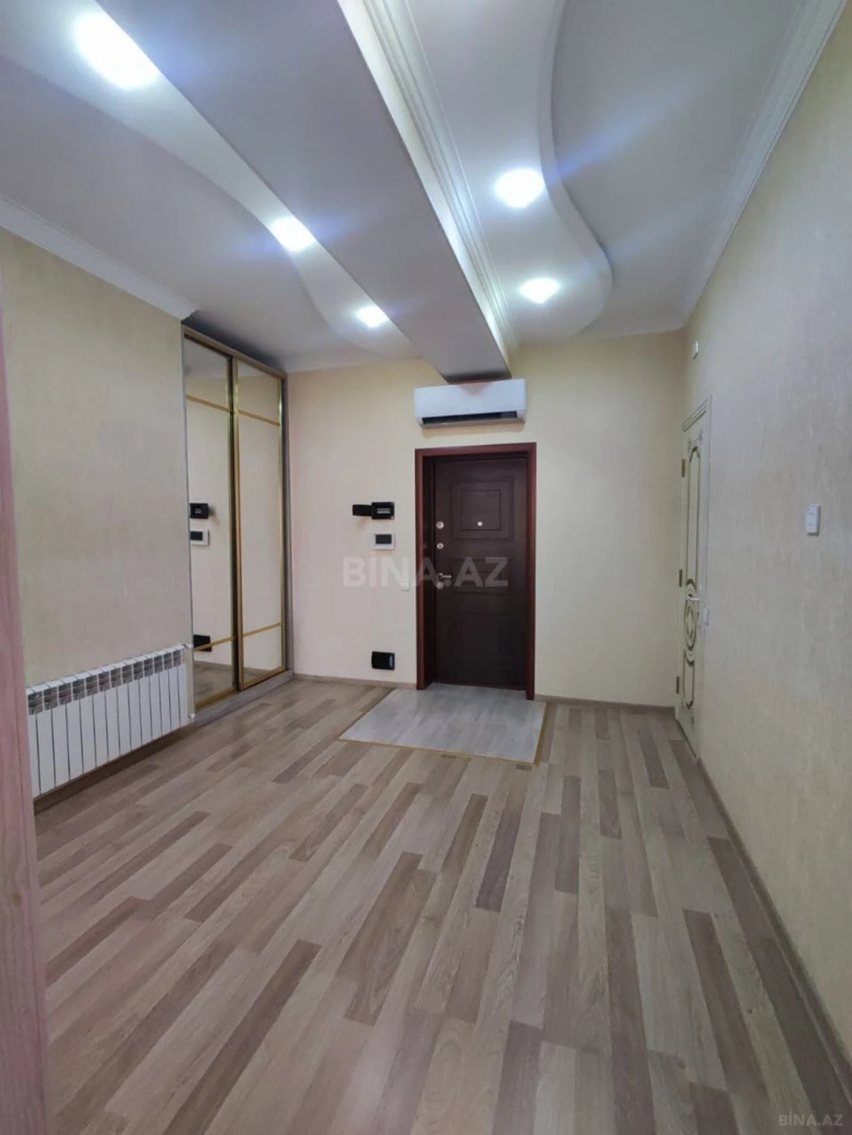 Kirayə verilir 2 otaqlı mənzil 100 m²