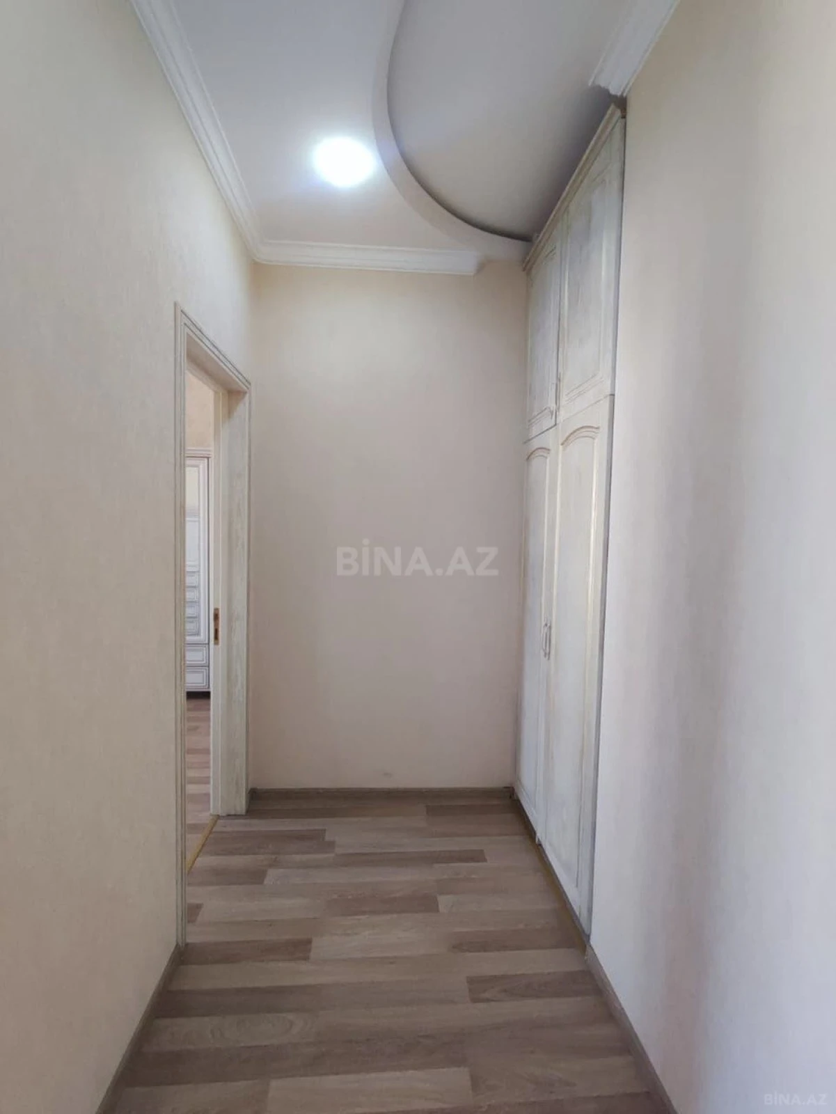Kirayə verilir 2 otaqlı mənzil 100 m²