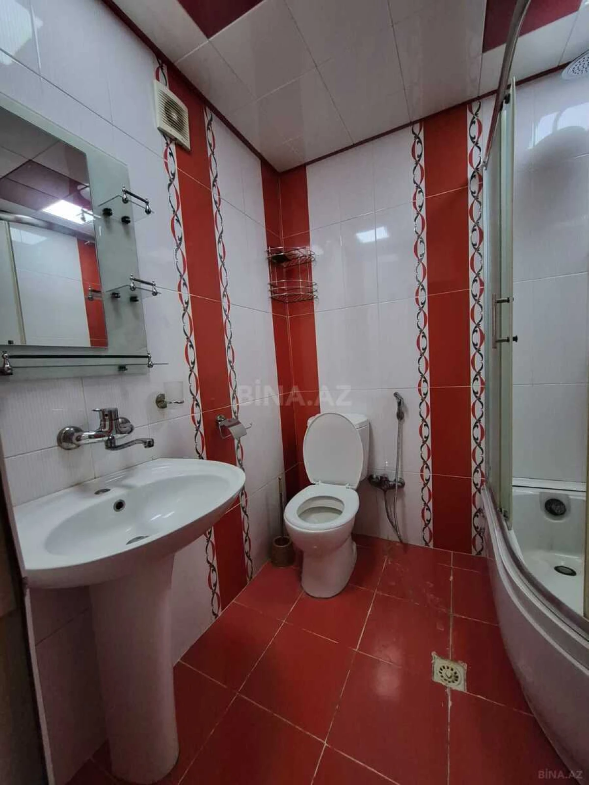 Satılır 2 otaqlı mənzil 65 m²