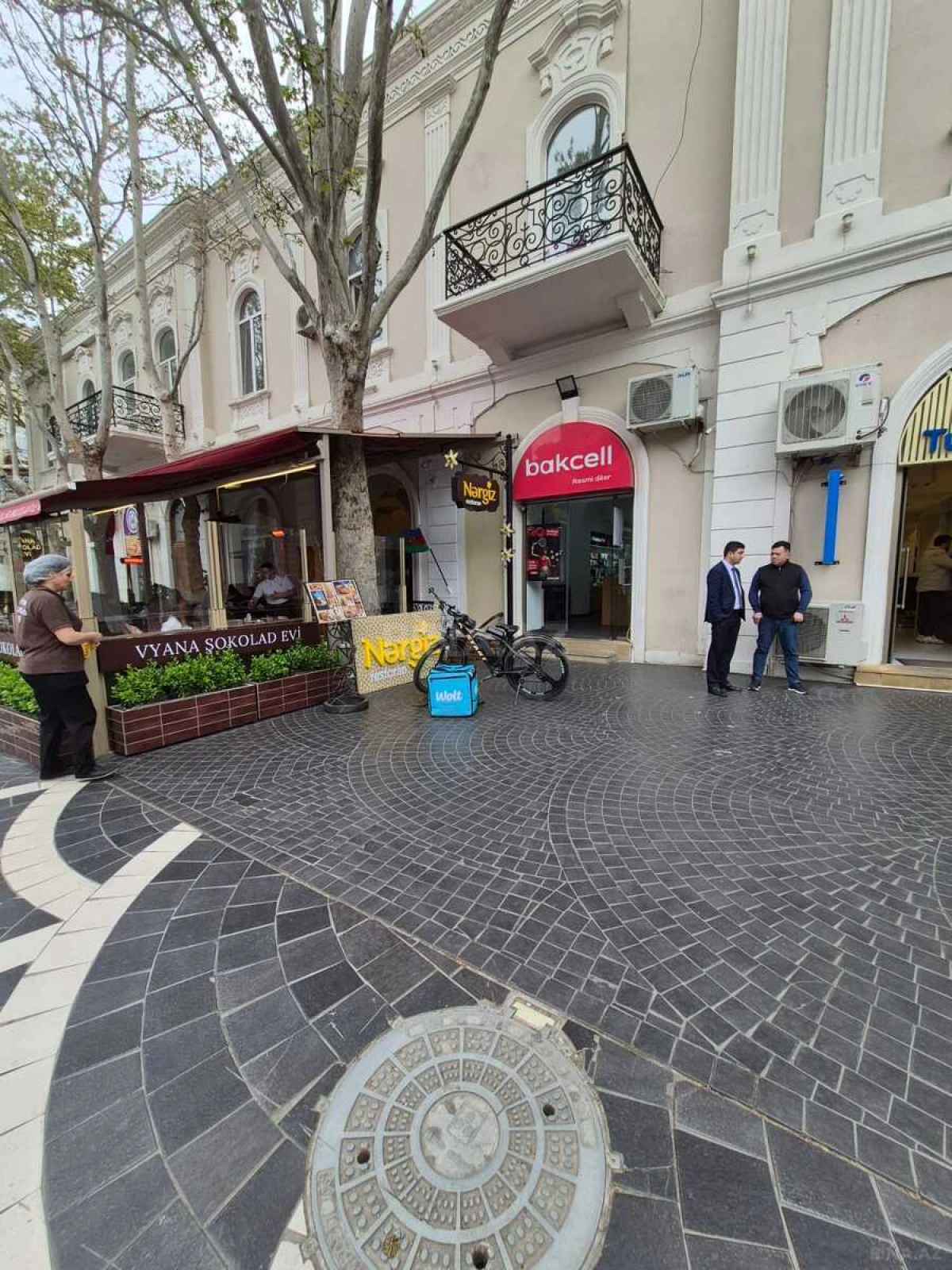 Satılır 2 otaqlı mənzil 65 m²