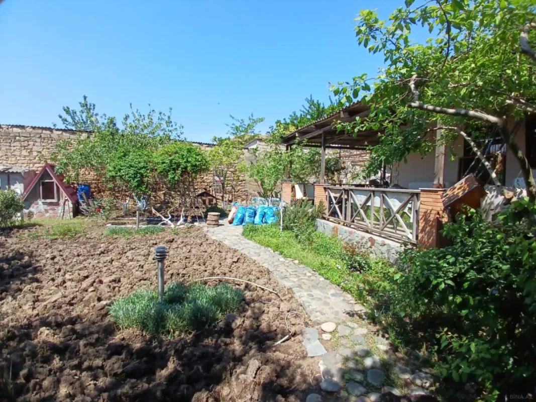 Satılır 3 otaqlı həyət evi 100 m²