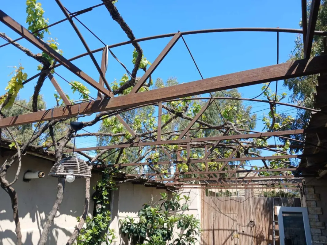 Satılır 3 otaqlı həyət evi 100 m²