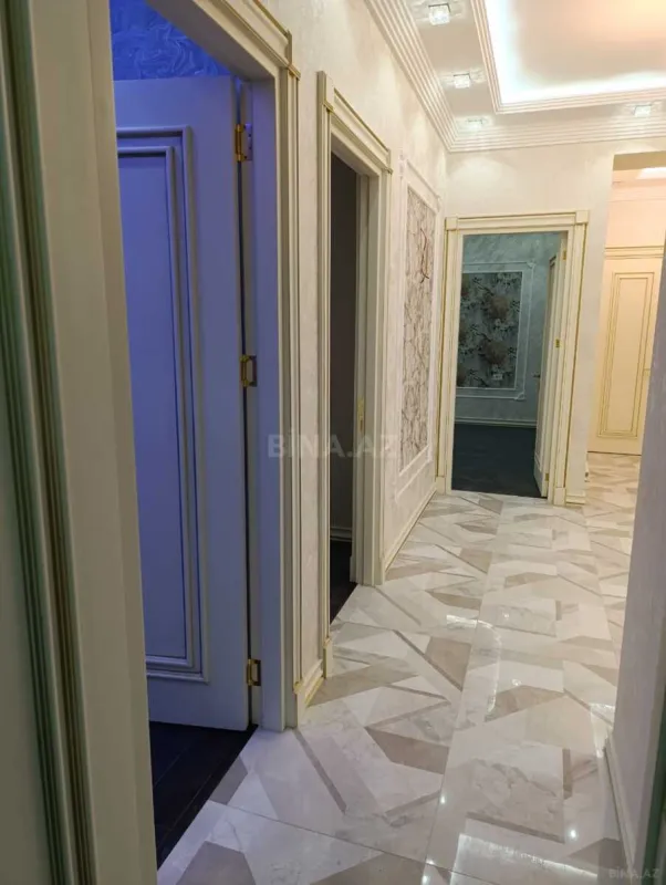 Satılır 3 otaqlı mənzil 103 m²