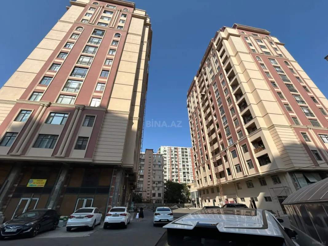 Satılır 3 otaqlı mənzil 112 m²