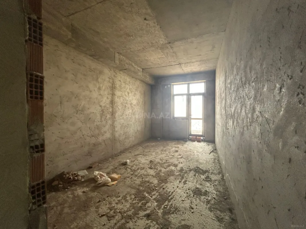 Satılır 3 otaqlı mənzil 112 m²