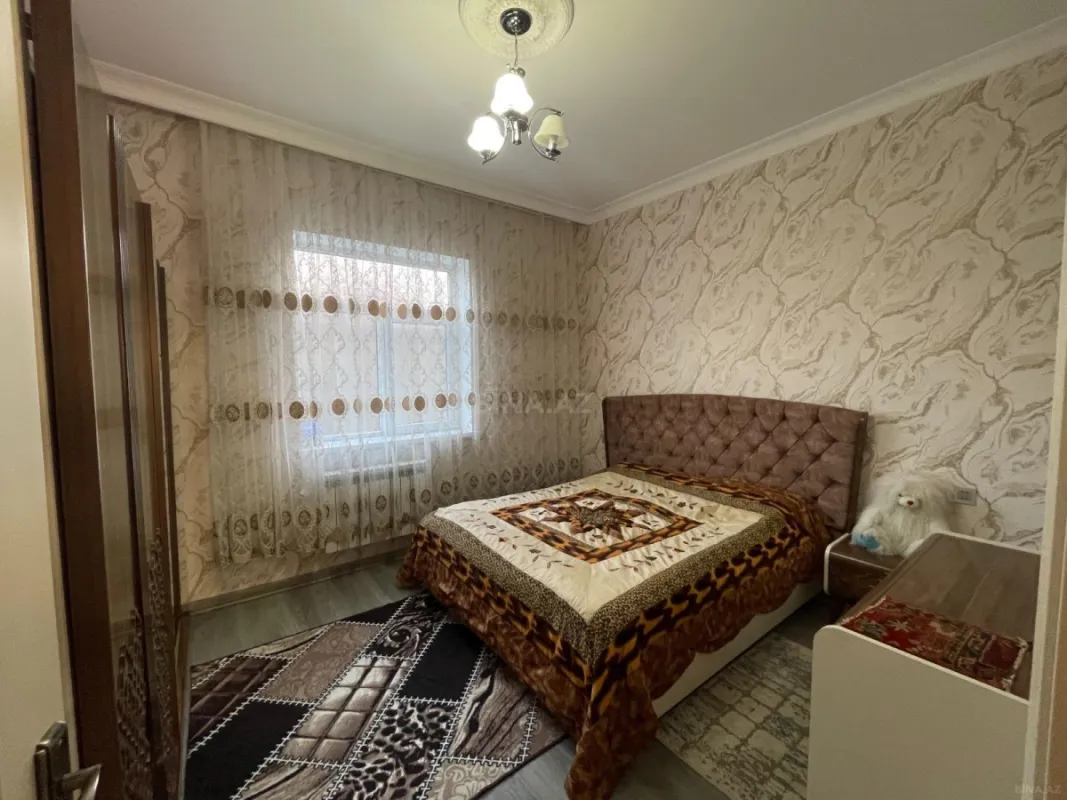 Satılır 7 otaqlı həyət evi 180 m²