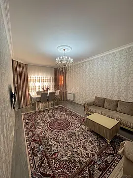 Satılır 7 otaqlı həyət evi 180 m²