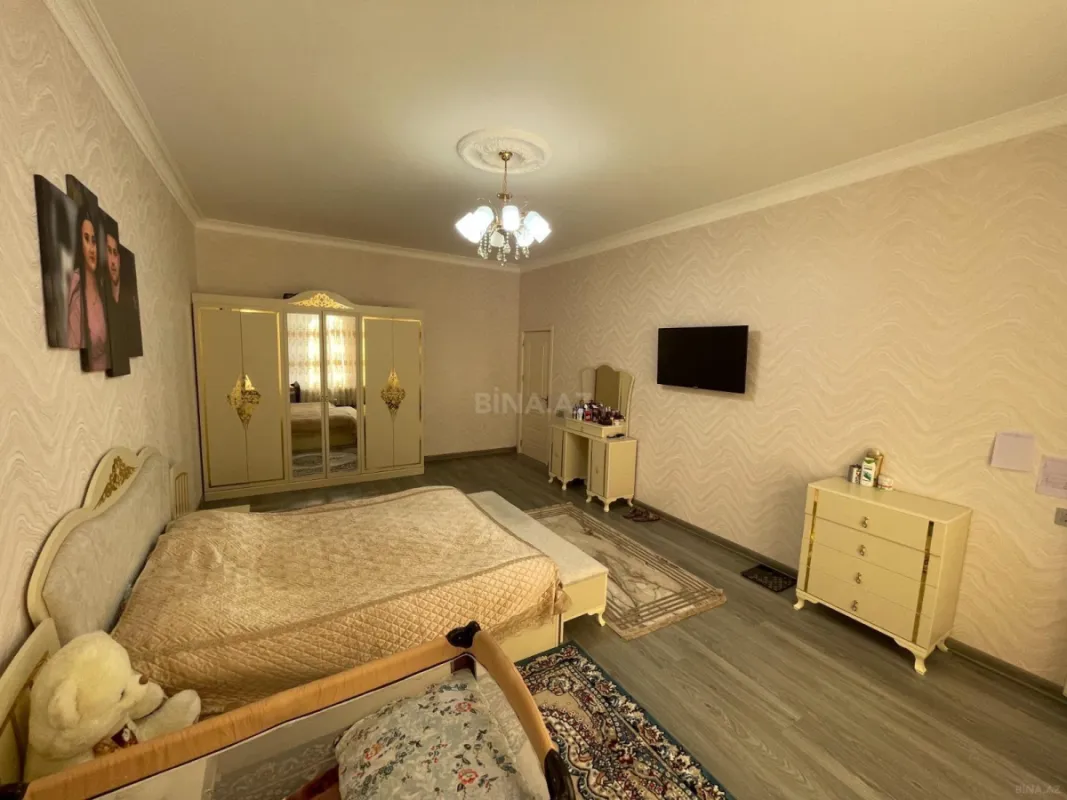 Satılır 7 otaqlı həyət evi 180 m²