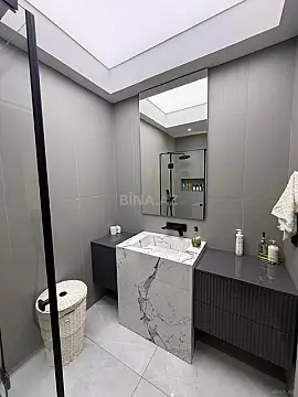 Satılır 3 otaqlı mənzil 135 m²