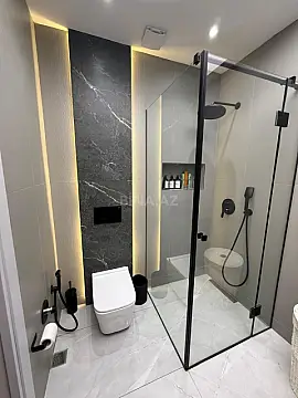 Satılır 3 otaqlı mənzil 135 m²