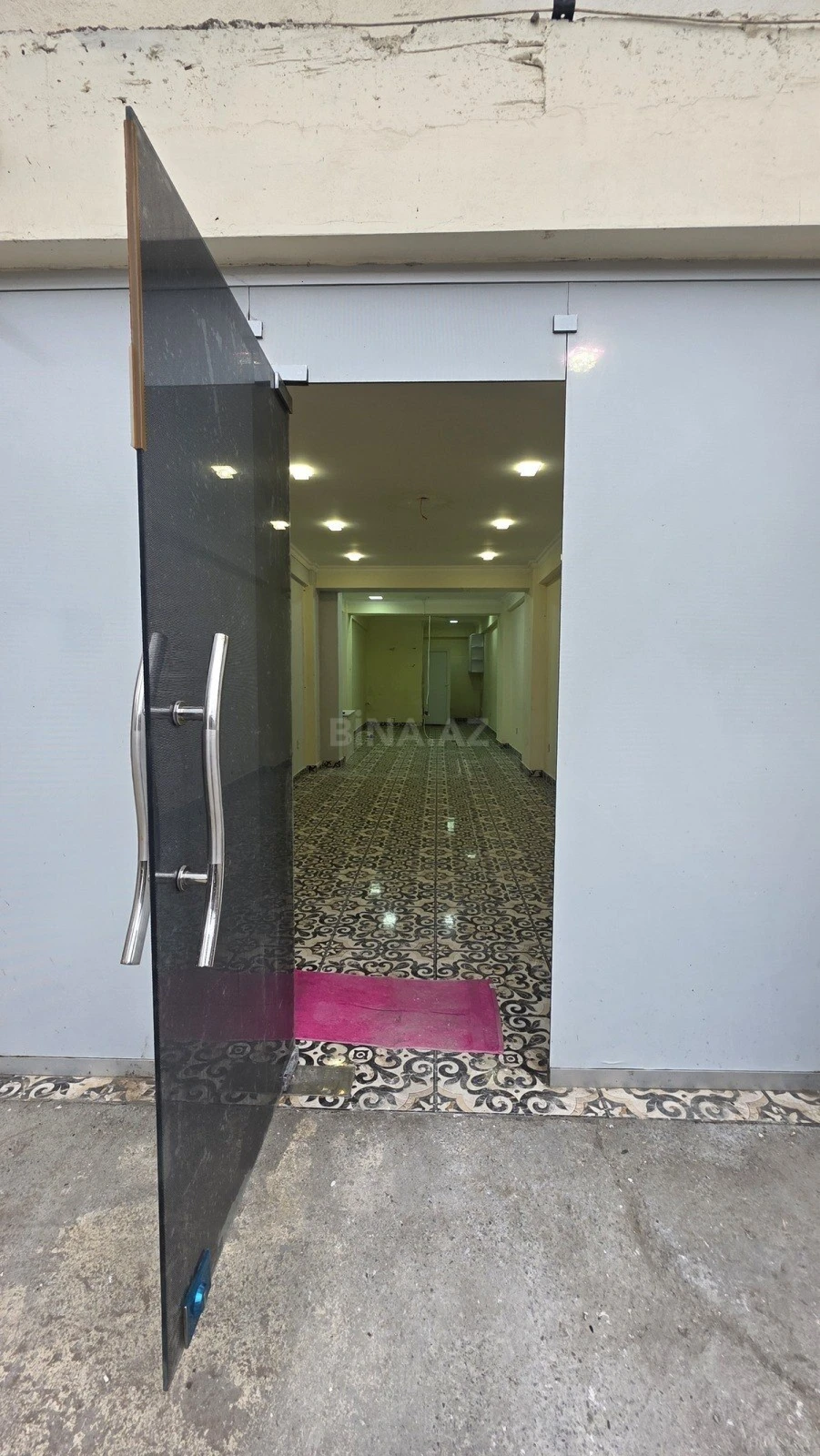 Satılır obyekt 52 m²