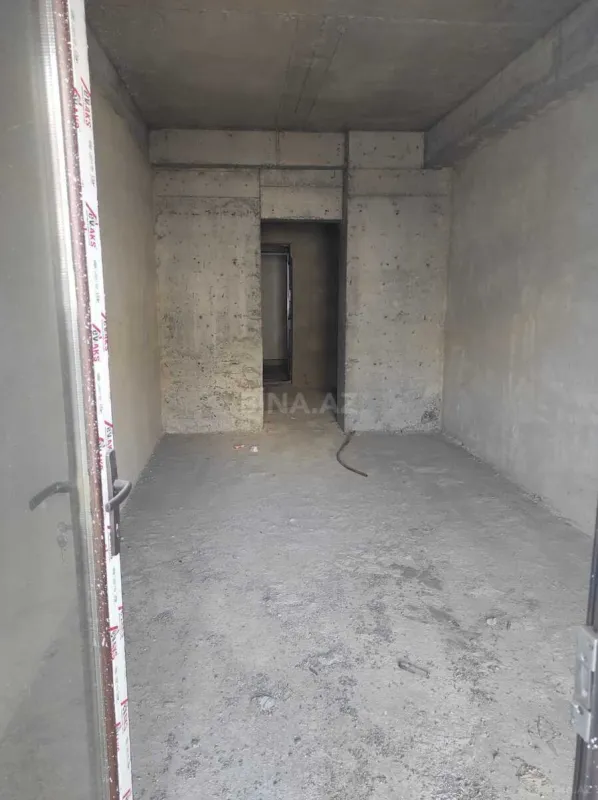 Satılır 3 otaqlı mənzil 158 m²