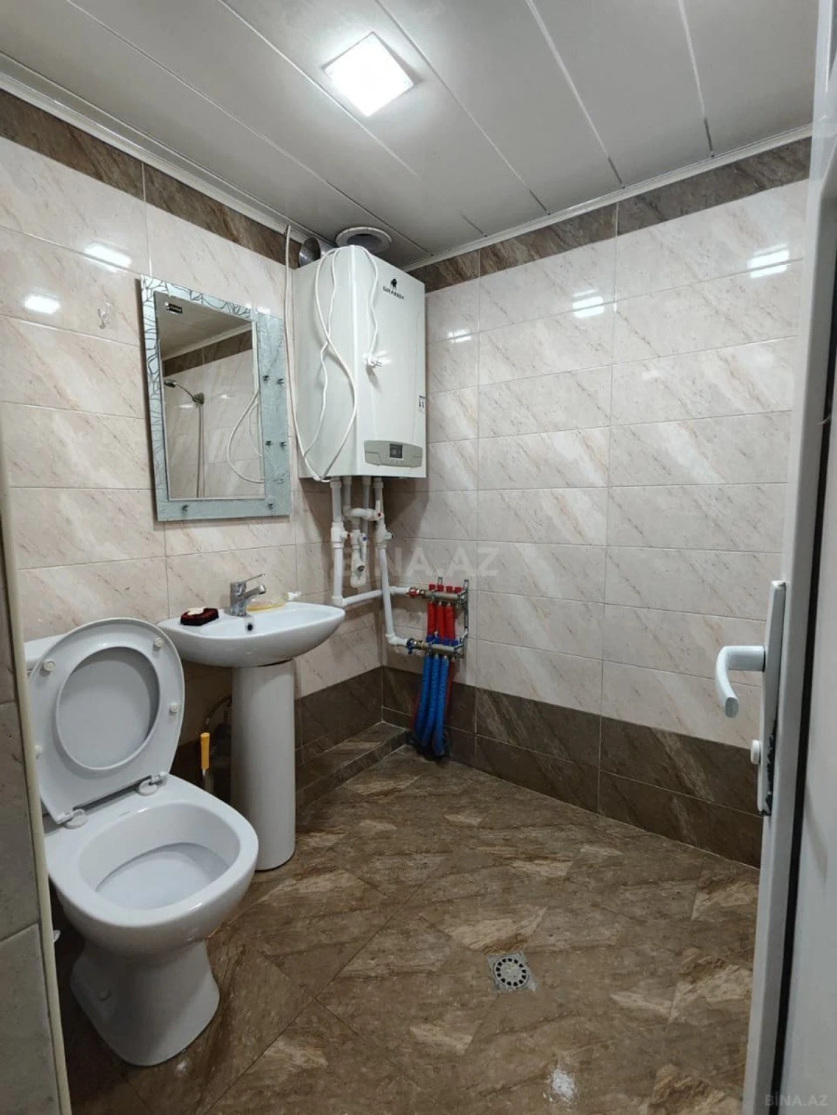 Kirayə verilir 2 otaqlı ofis 65 m²