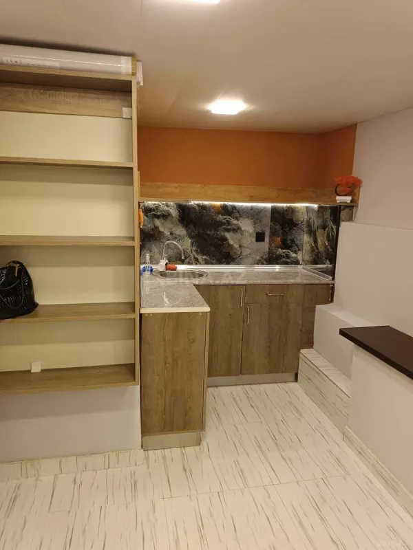 Satılır obyekt 38.4 m²
