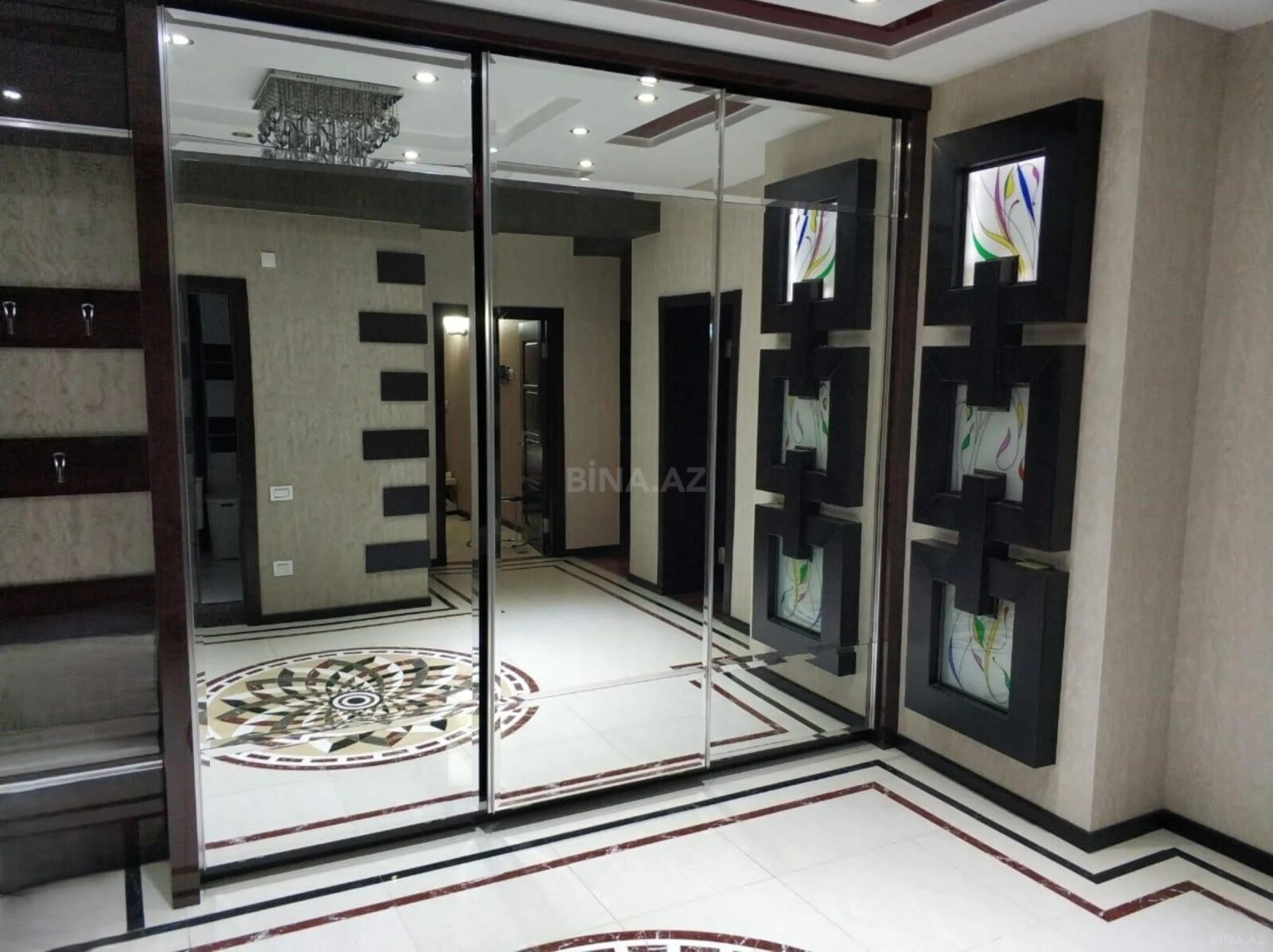 Kirayə verilir 4 otaqlı mənzil 182 m²