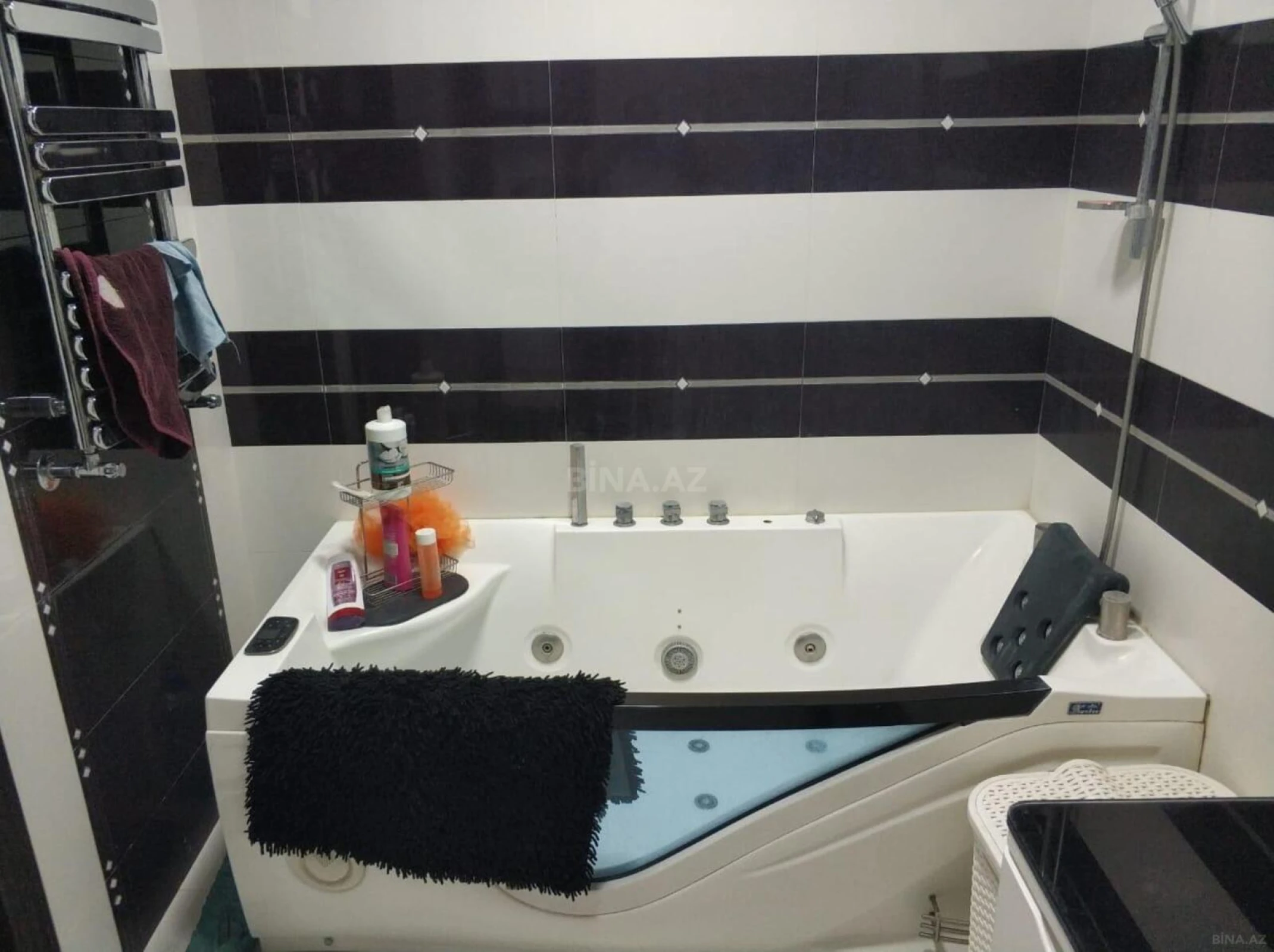 Kirayə verilir 4 otaqlı mənzil 182 m²