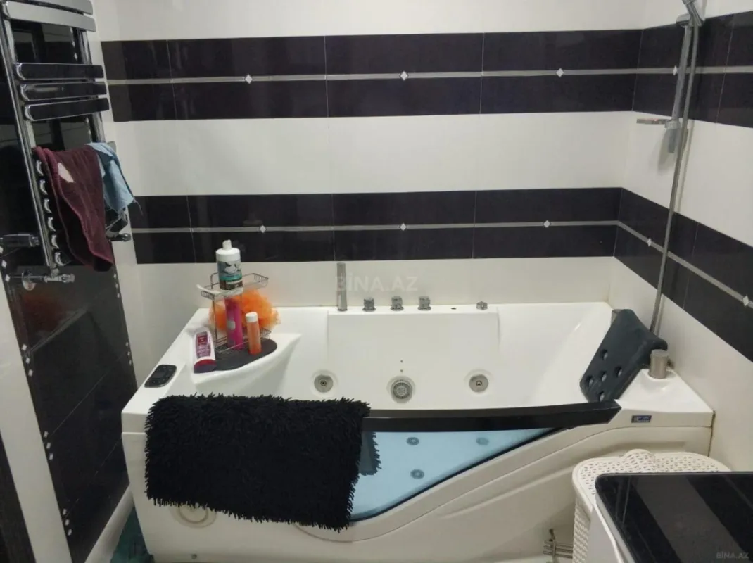 Kirayə verilir 4 otaqlı mənzil 182 m²