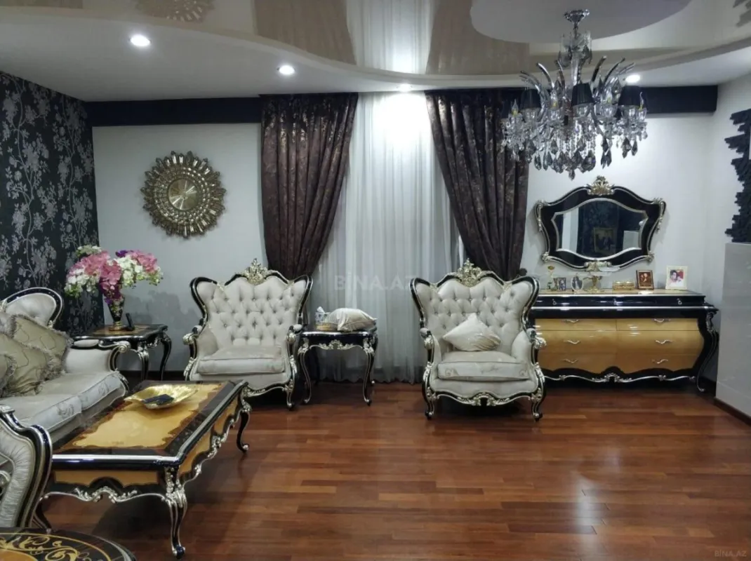 Kirayə verilir 4 otaqlı mənzil 182 m²