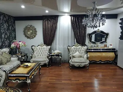 Kirayə verilir 4 otaqlı mənzil 182 m²