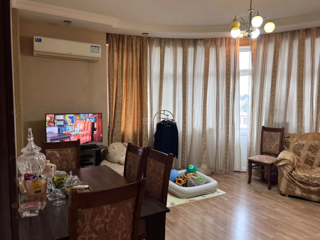 Satılır 2 otaqlı mənzil 90 m²