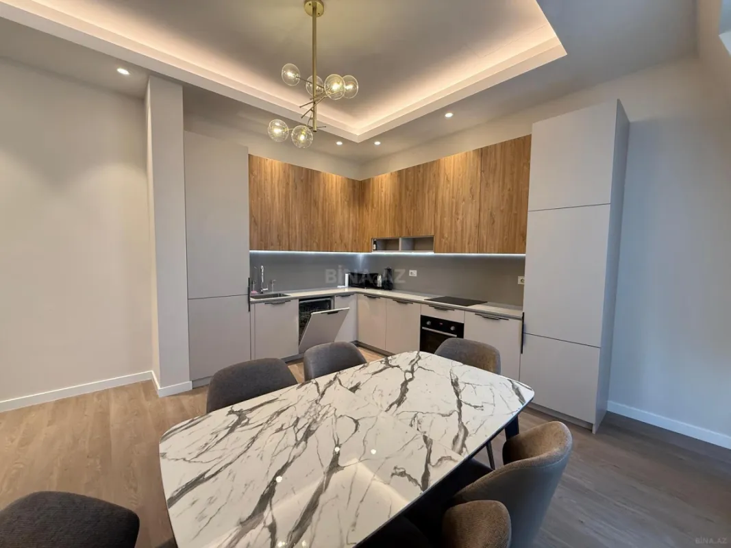 Satılır 3 otaqlı mənzil 110 m²
