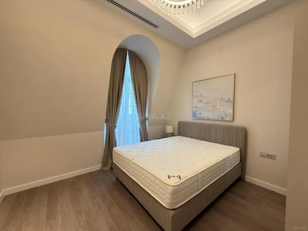 Satılır 3 otaqlı mənzil 110 m²